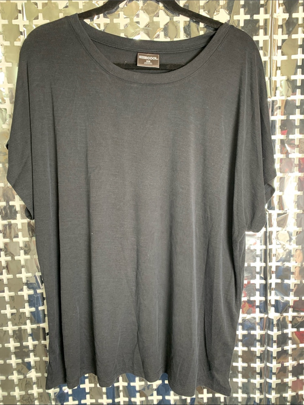 32 Cool Black Short Sleeve Ribbed Tee Shirt